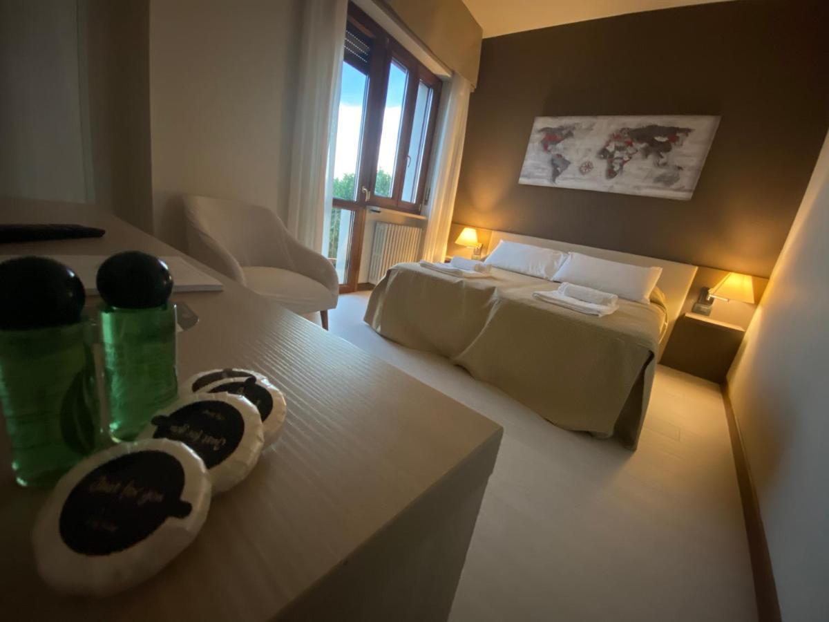Hotel Lido Bollengo Экстерьер фото
